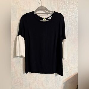 Crown & Ivy Black and Cream Long Sleeve Top, Zip Up The Back, Sz Medium